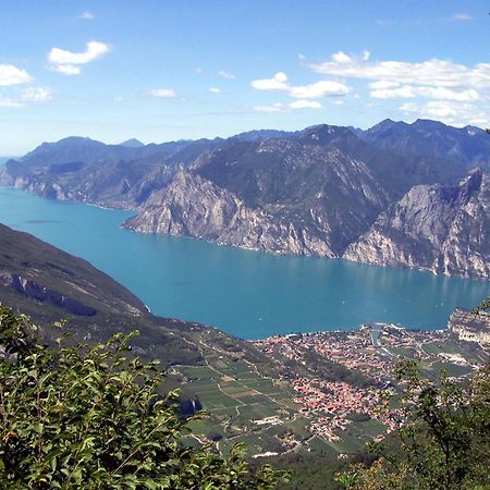 Casa Di Nin Appartement Torbole Sul Garda Buitenkant foto