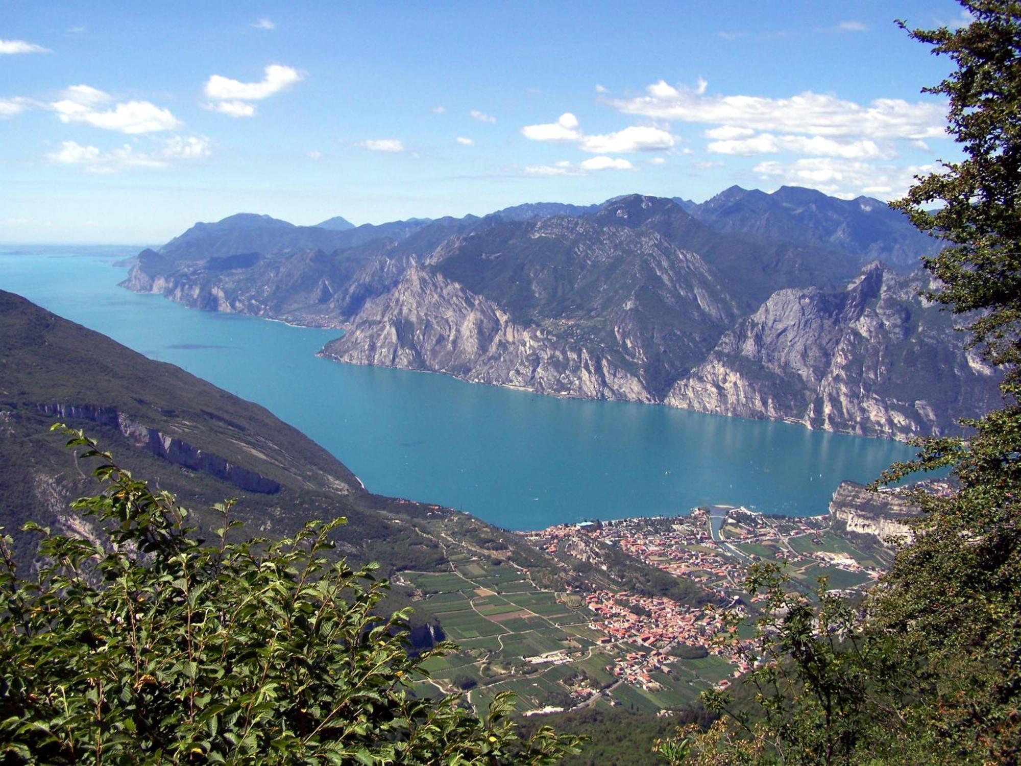 Casa Di Nin Appartement Torbole Sul Garda Buitenkant foto